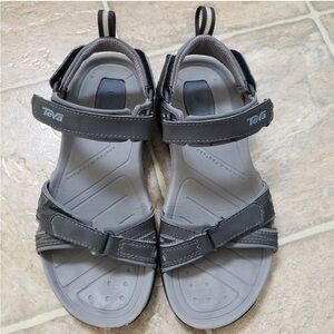 Grey Teva outdoor / sport sandals women’s size 6
